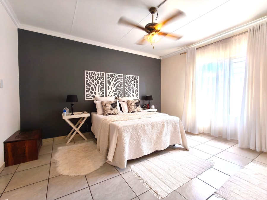 3 Bedroom Property for Sale in Grimbeeck Park North West